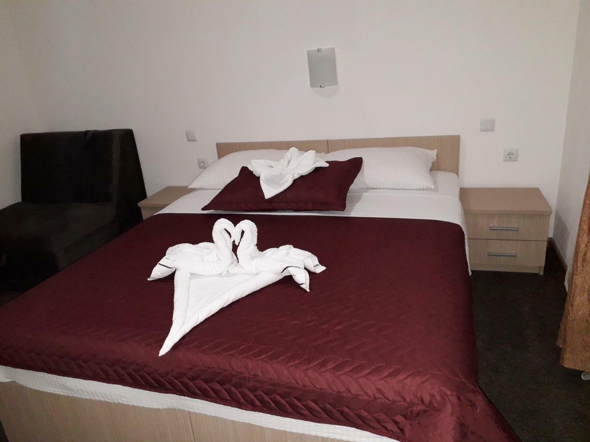 Hotel Ami - M Неум Екстер'єр фото