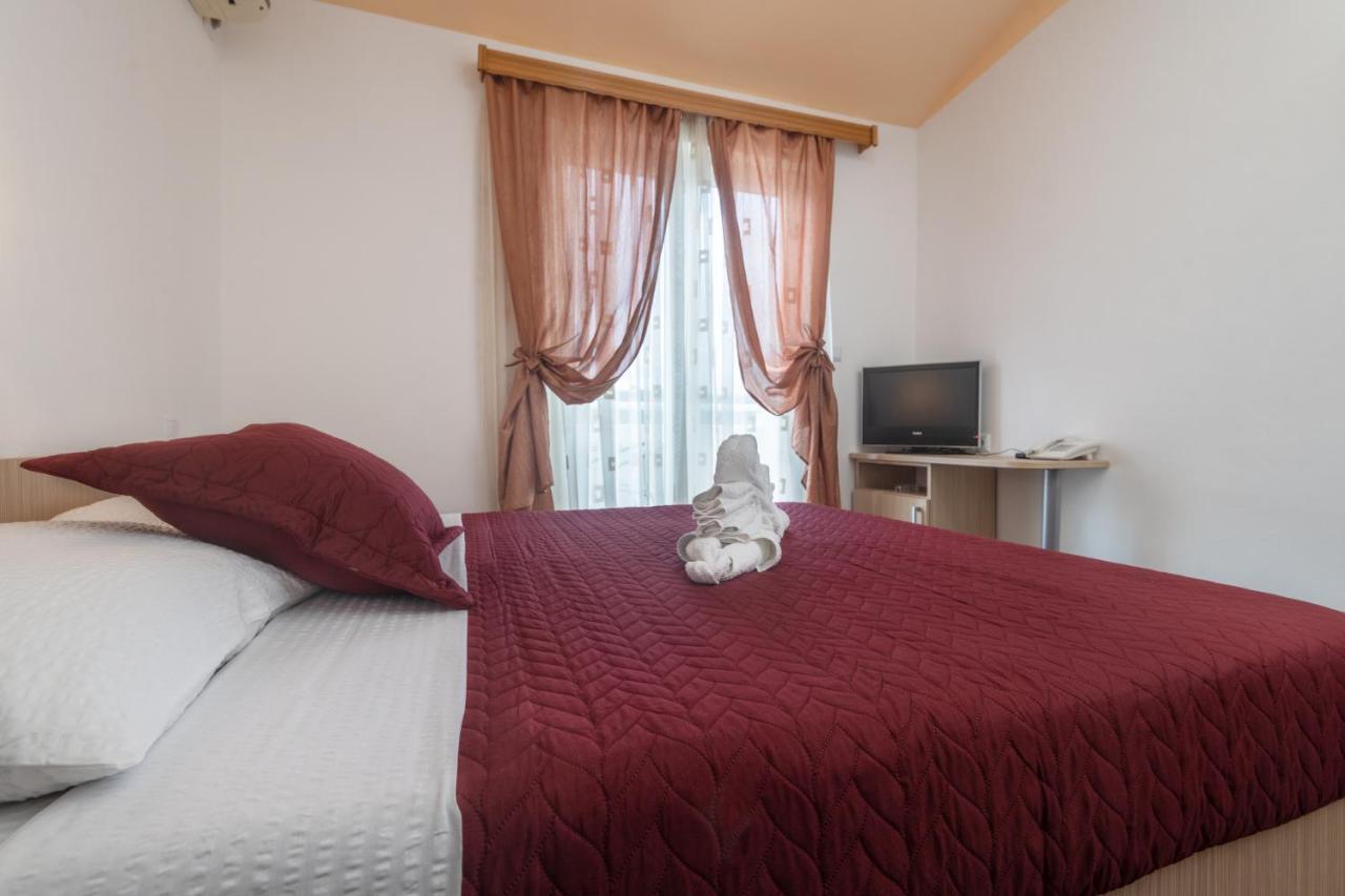 Hotel Ami - M Неум Екстер'єр фото