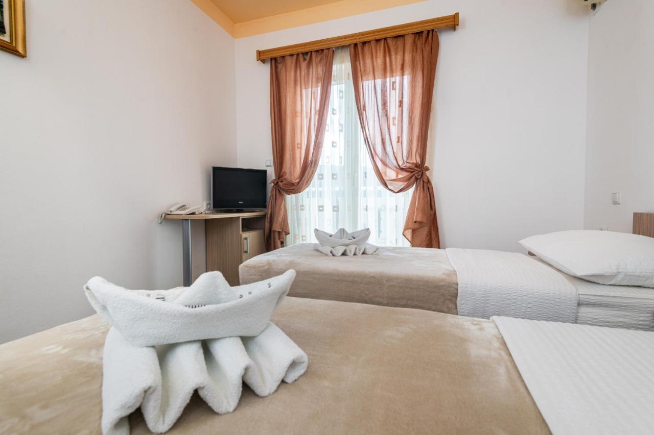 Hotel Ami - M Неум Екстер'єр фото